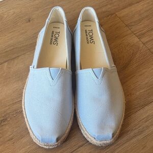 TOMS Womens Sky Blue Slip-On Loafers